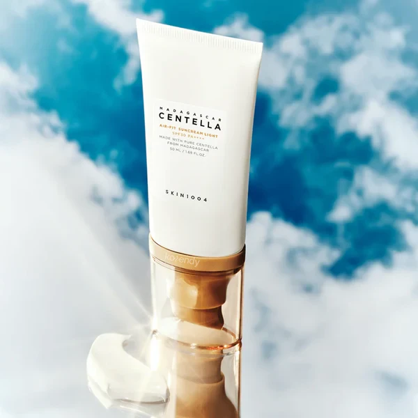 SKIN1004 - Madagascar Centella Air-Fit Suncream Light SPF30 PA++++ (Centella Asiatica İçeren Hafif Dokulu Güneş Kremi) 50ml